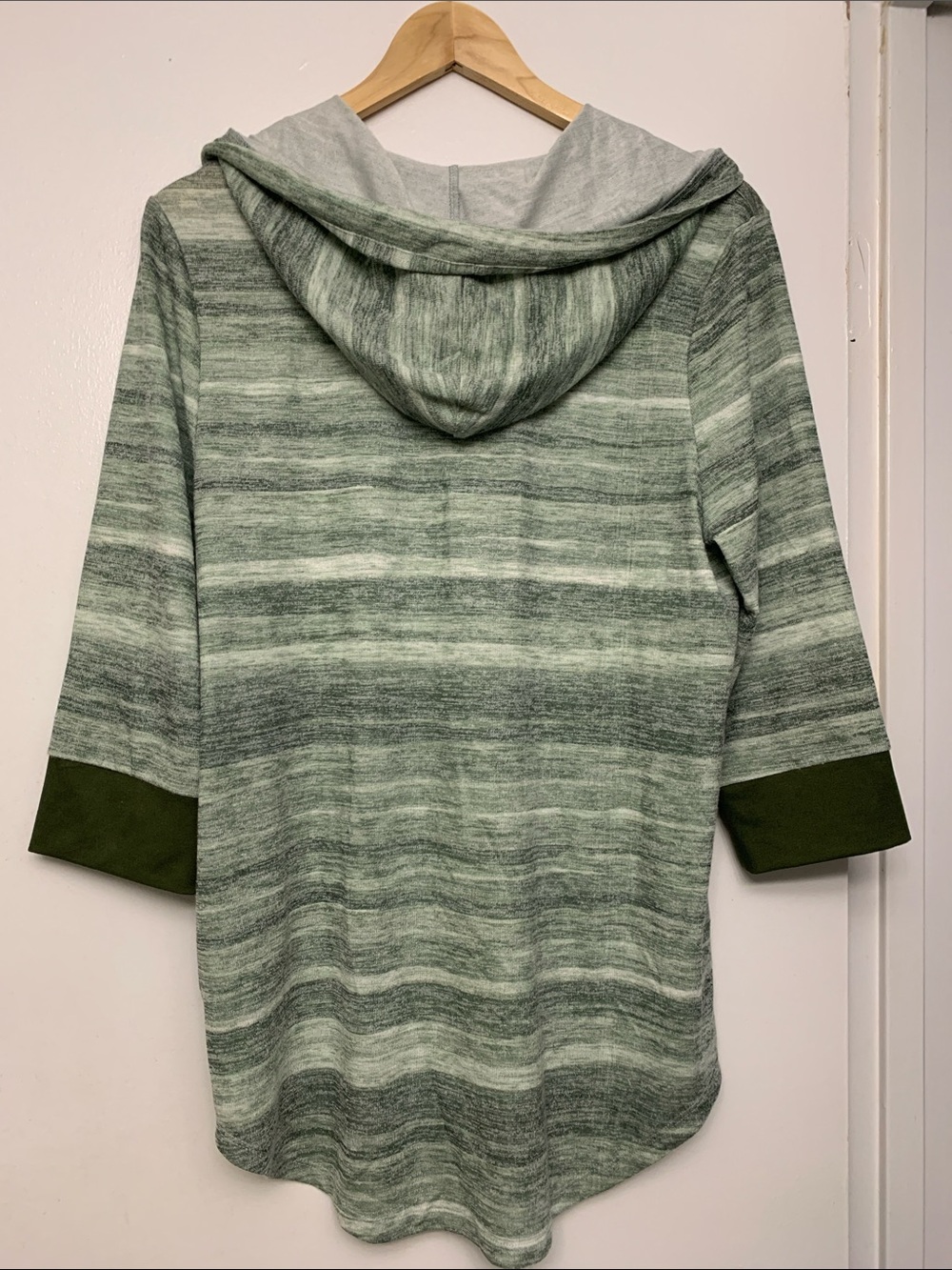 ONE WORLD Light Sage Knit Top with Henley Details in Large cute details hood - Picture 7 of 8